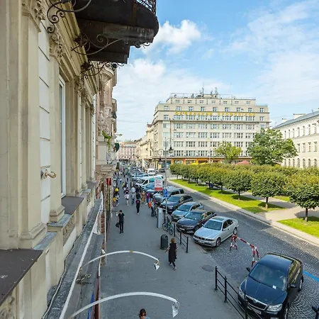 Центр На Вулиці Проспект Шевченка 12 Навпроти Макдональса З Балконом Apartment Lviv Exterior photo