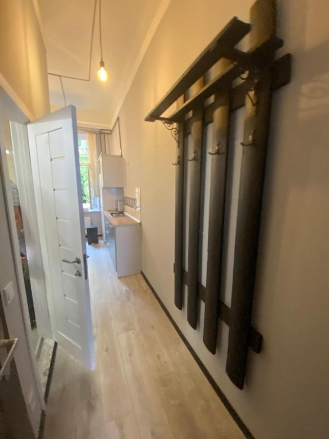 Apartment центр на вулиці проспект шевченка 12 навпроти макдональса з балконом *