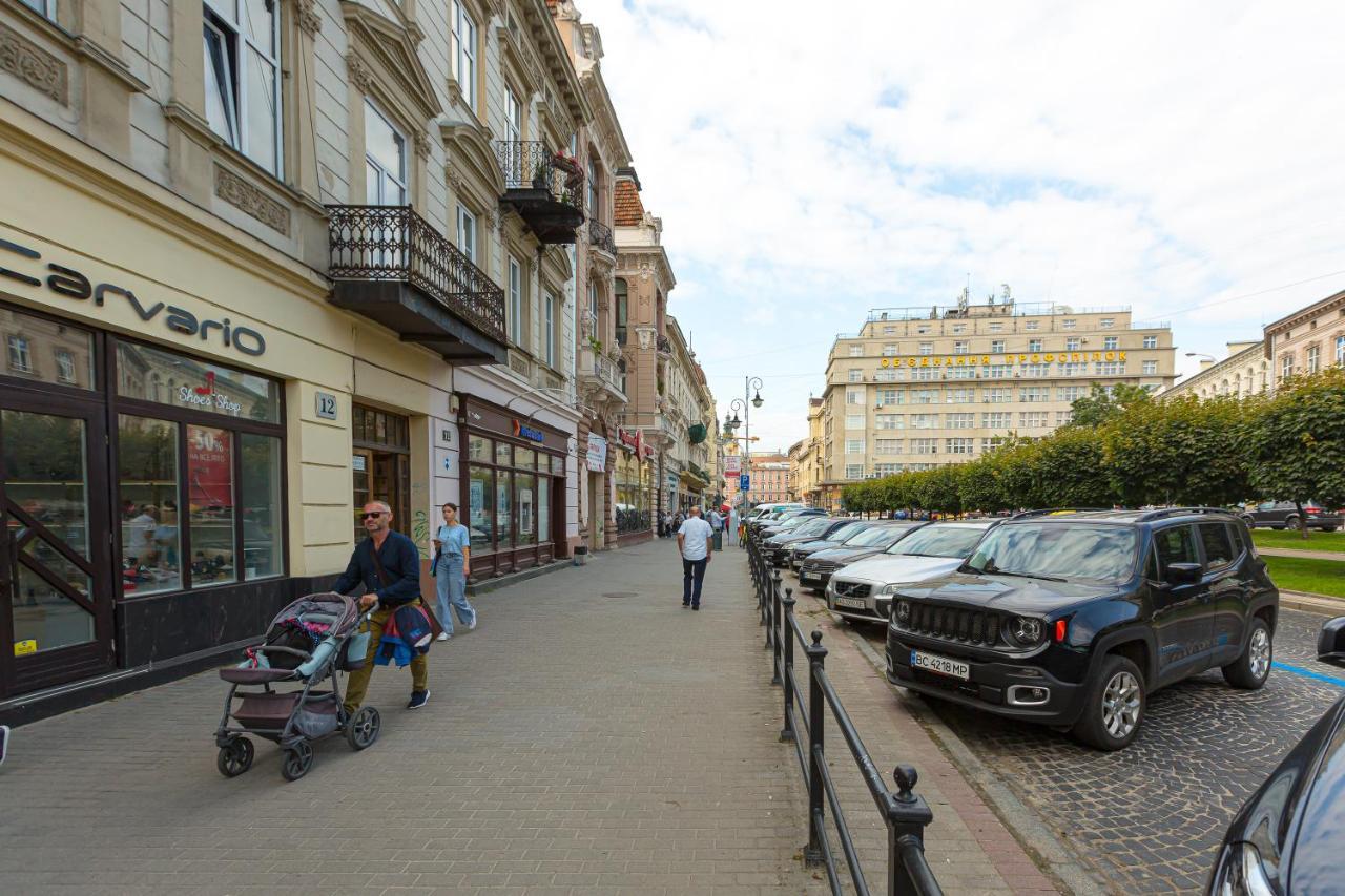 Apartment центр на вулиці проспект шевченка 12 навпроти макдональса з балконом Lviv